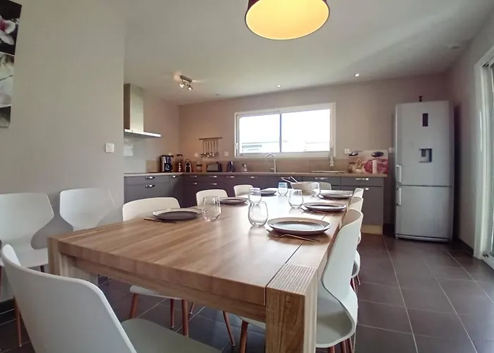 Palais Sur - Maison Recente Confort - Wifi - Au Calme Вилла Сен-Пале-сюр-Мер