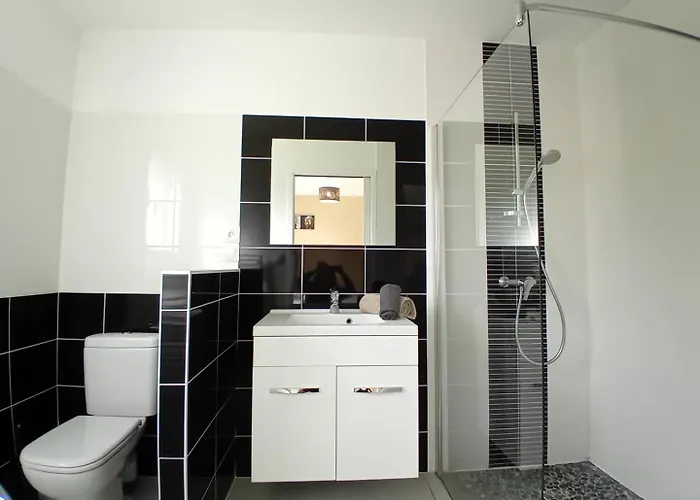 Palais Sur - Maison Recente Confort - Wifi - Au Calme *